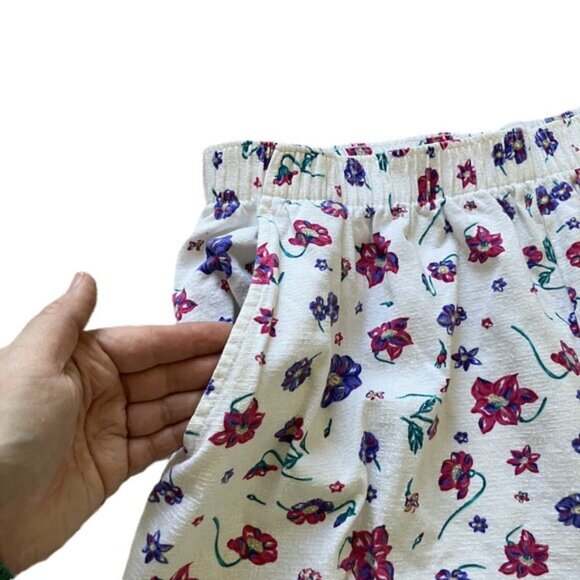 Northern Reflections Pull-On Shorts with Pockets White Floral Print Vintage 90s - Picture 6 of 9